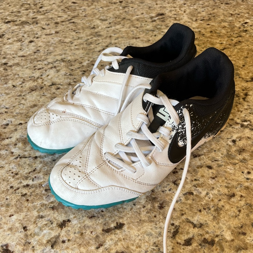 Nike Side Lace Soccer Cleats